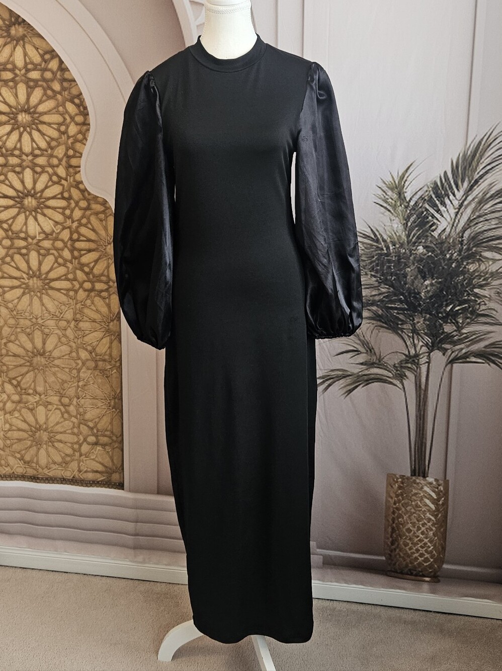 SHEIN Black Long Puff-Sleeve Midi Dress